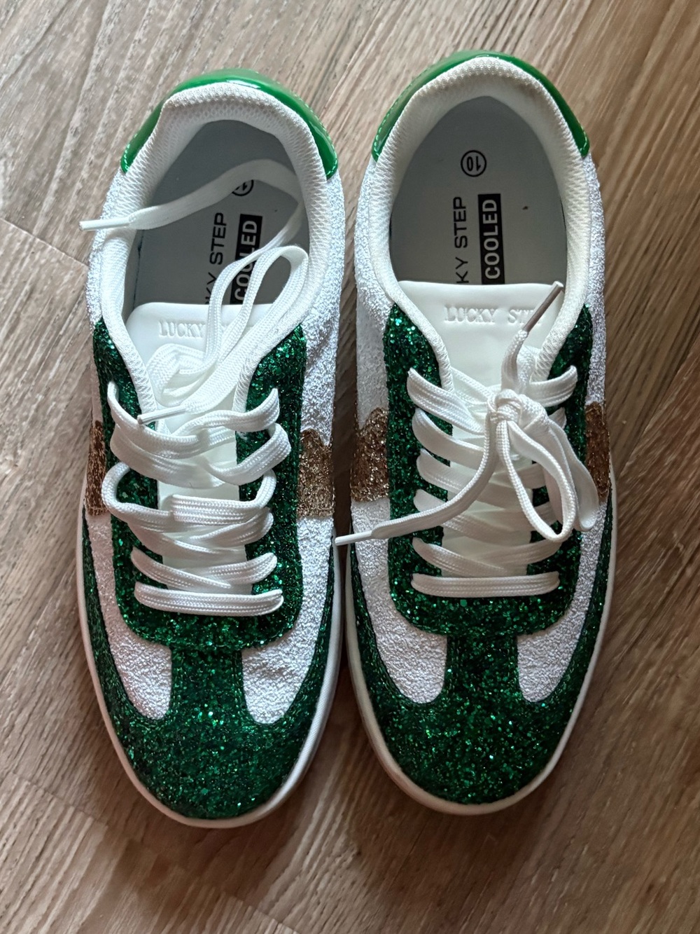 Lucky Step Women’s Size 10 Green and Gold Glitter Athletic Sneakers